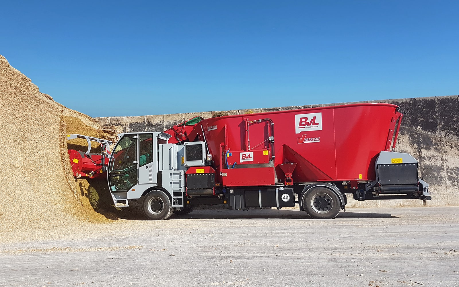 Mixer wagon V-MIX Drive Maximus Giant 2S