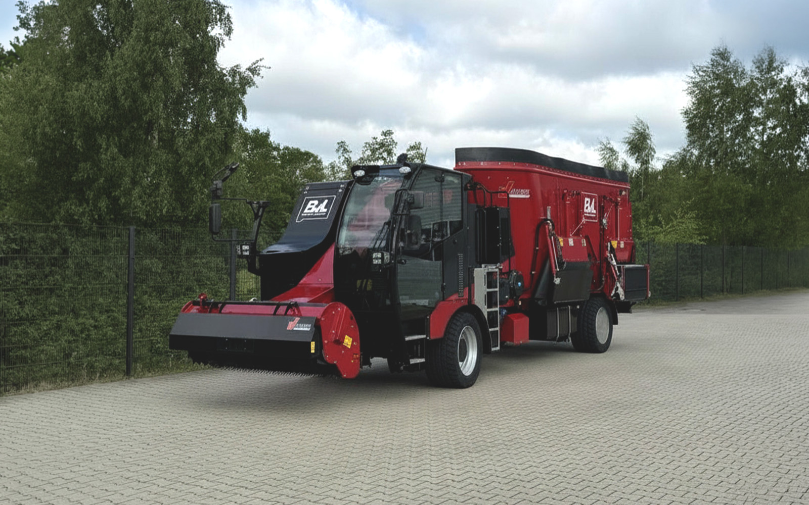 Futtermischwagen V-MIX Drive Maximus Plus 2S
